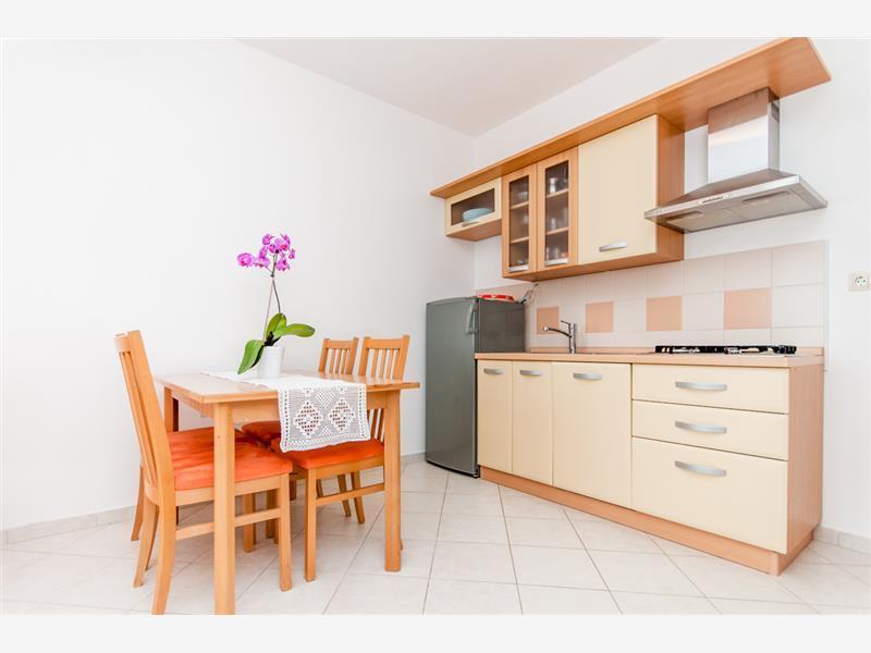 Ruzmarin Apartment *